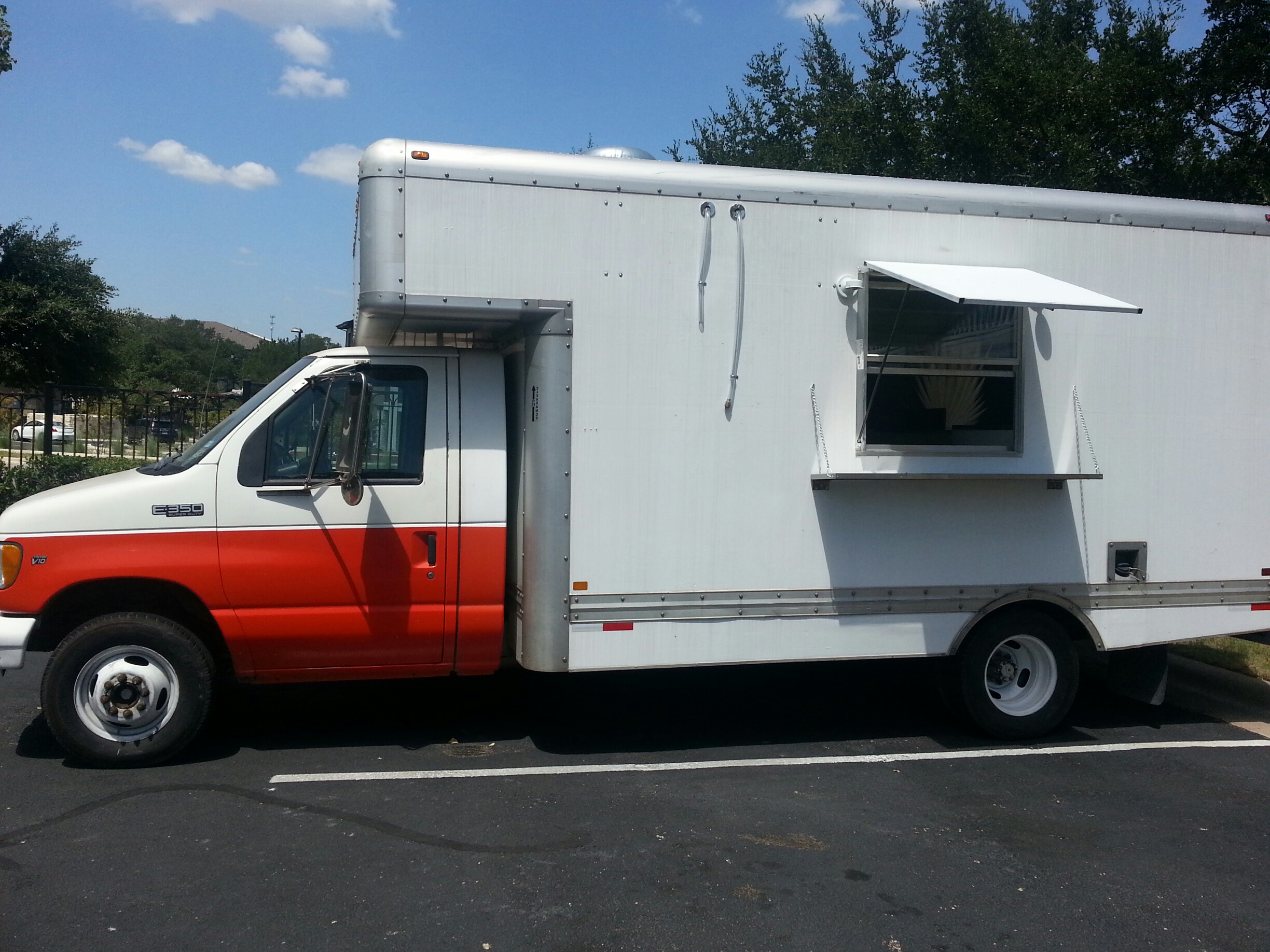 Mobile Kitchen For Lease - FoodTruckRental.com